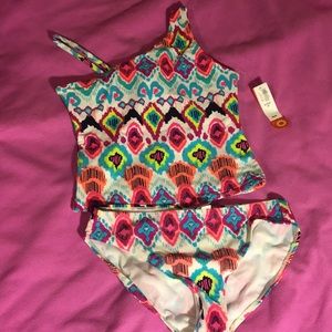 (NEW) Girl’s Swimsuit Set